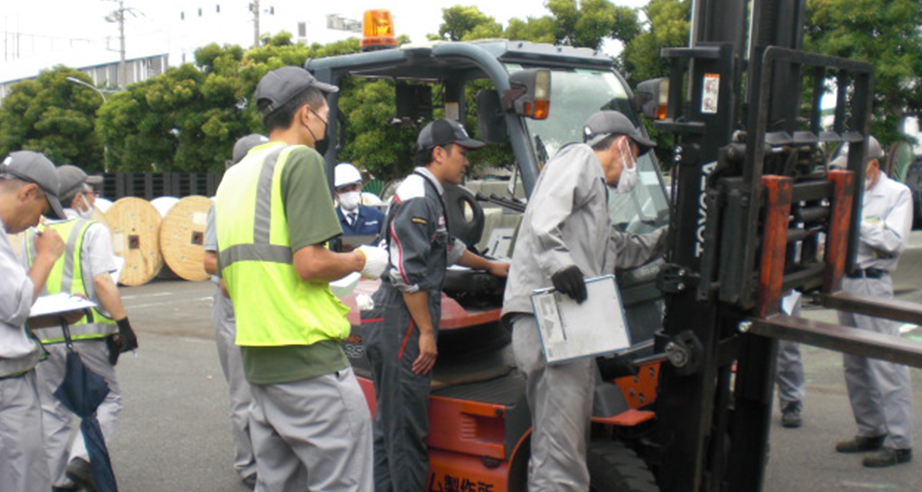 フォークリフト講習の写真